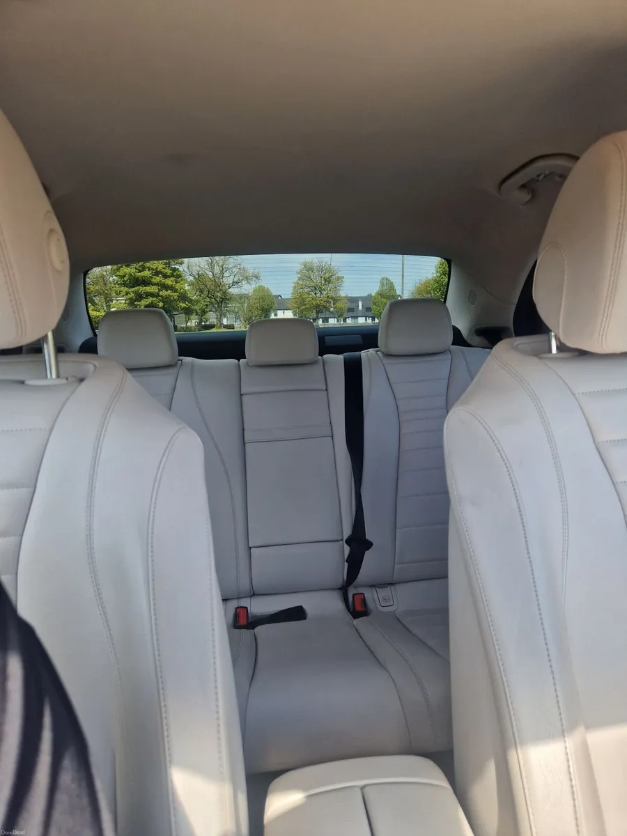 Mercedes-Benz E-Class 2017 - Image 4