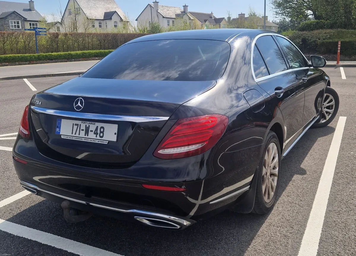 Mercedes-Benz E-Class 2017 - Image 2