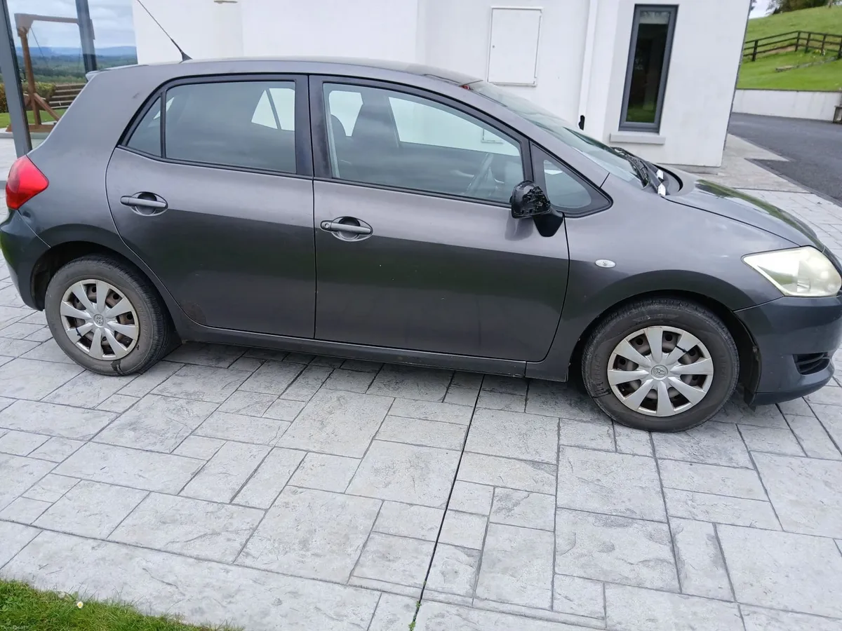 Toyota Auris 2007 - Image 1