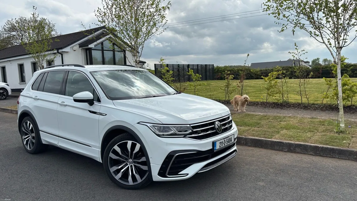 211 Volkswagen Tiguan R-Line - Image 2