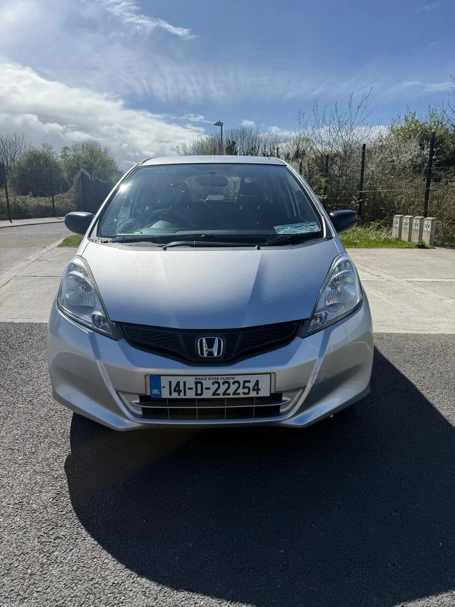 Honda jazz 1.2 petrol Nct 8/26 Tax 5/26 - Image 2