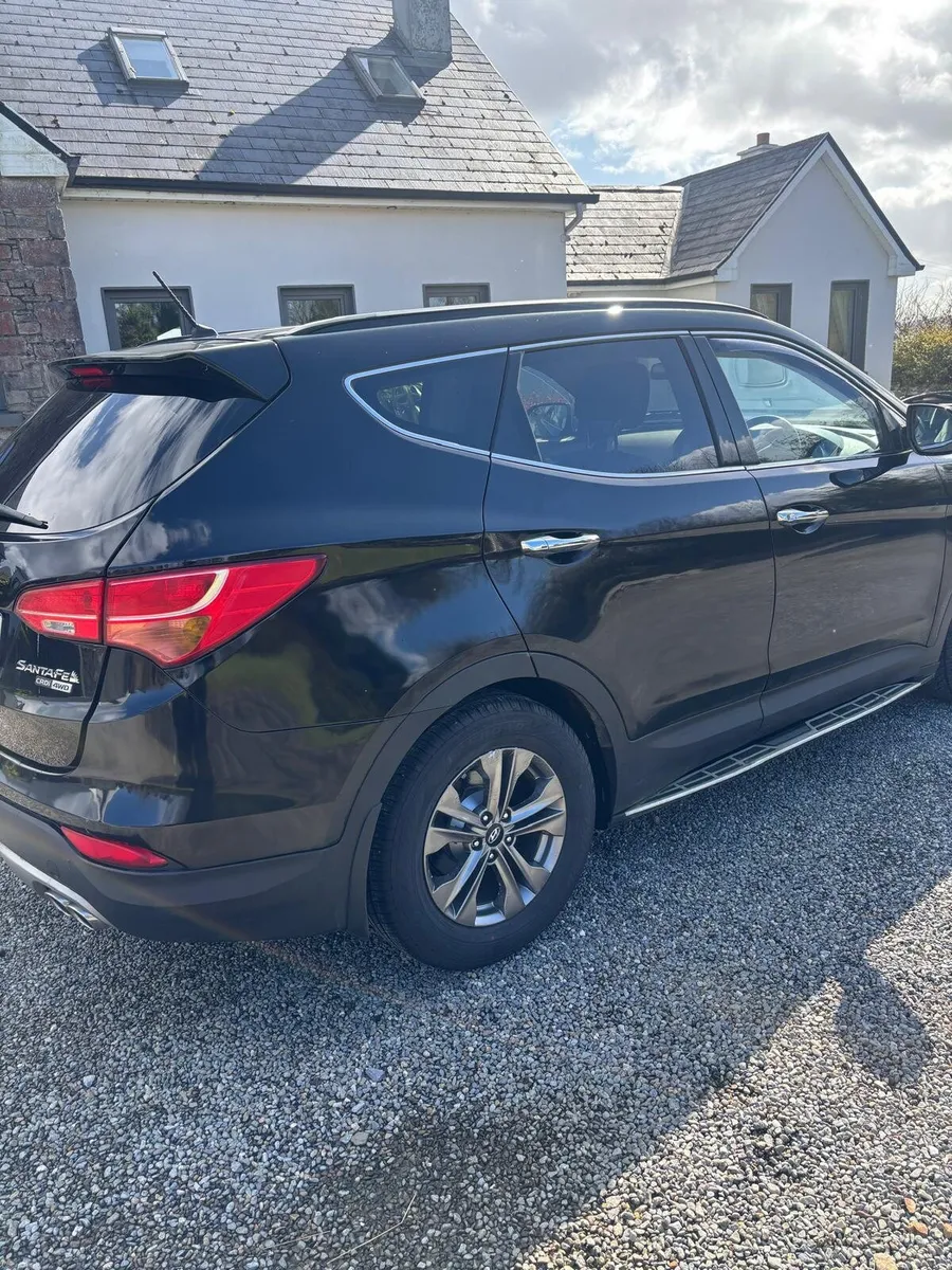 2015 Hyundai Santa Fe 4wd - Image 3