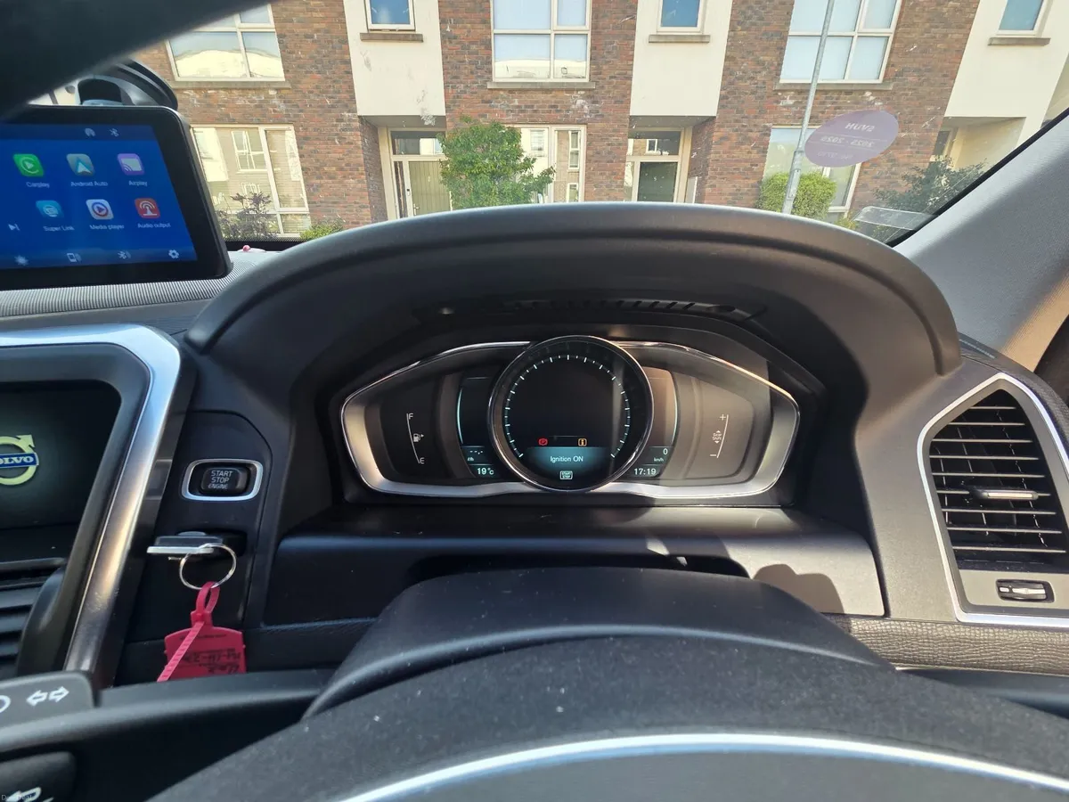 Volvo XC60 2014 - Image 2