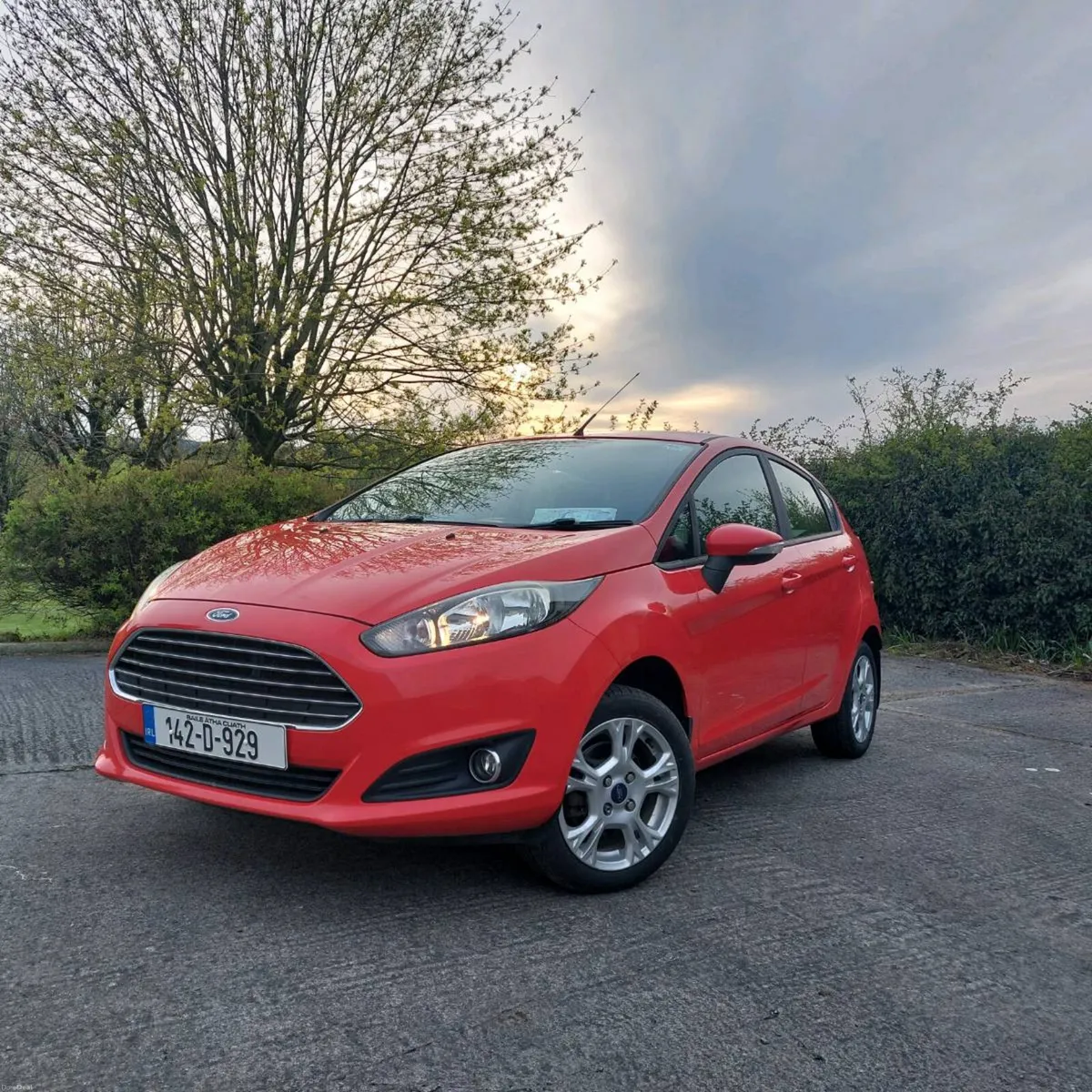 2014 Ford Fiesta 1.2 Zetec, low klms - Image 1