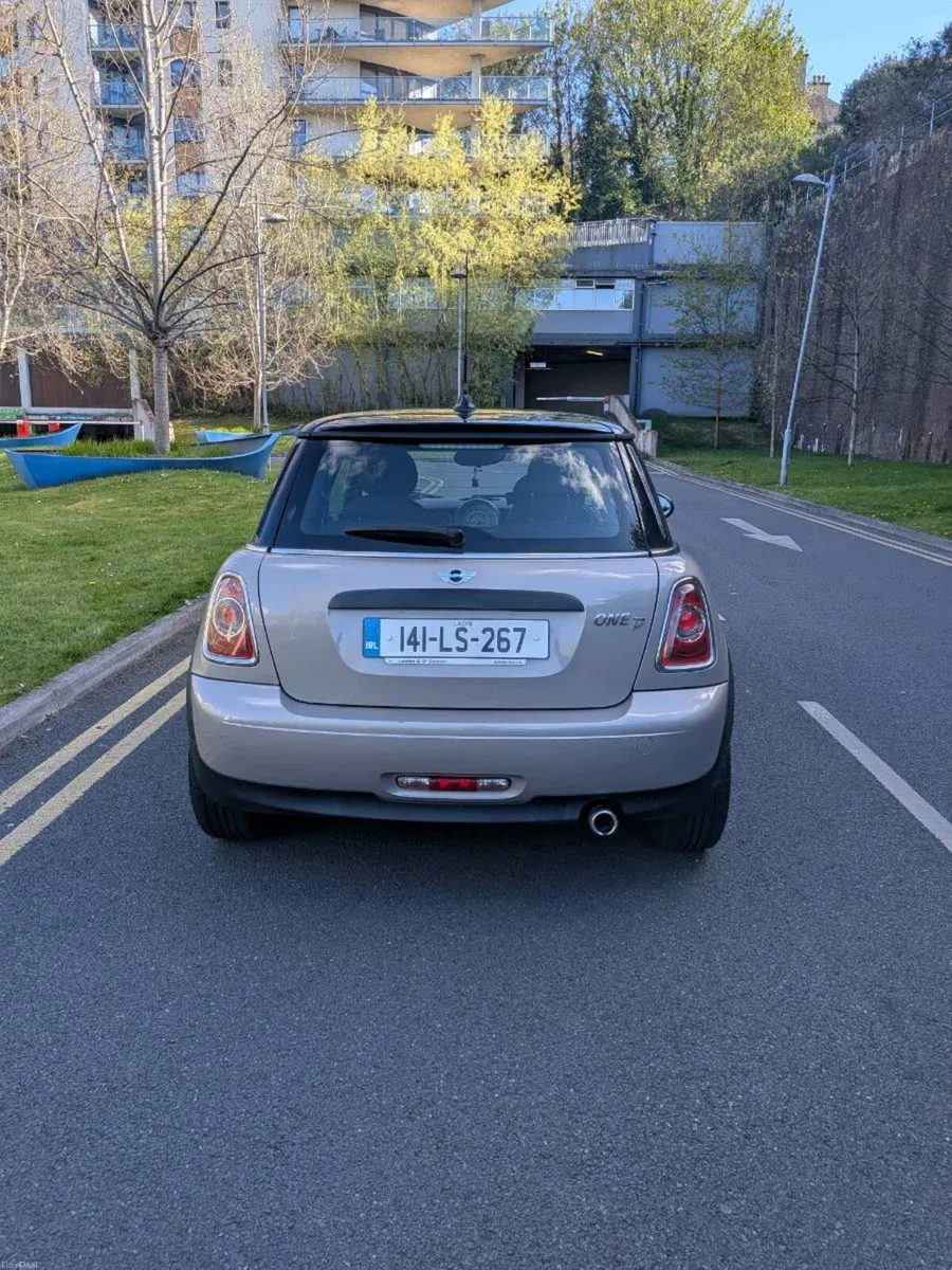 Mini Cooper One D Baker Street - Image 4