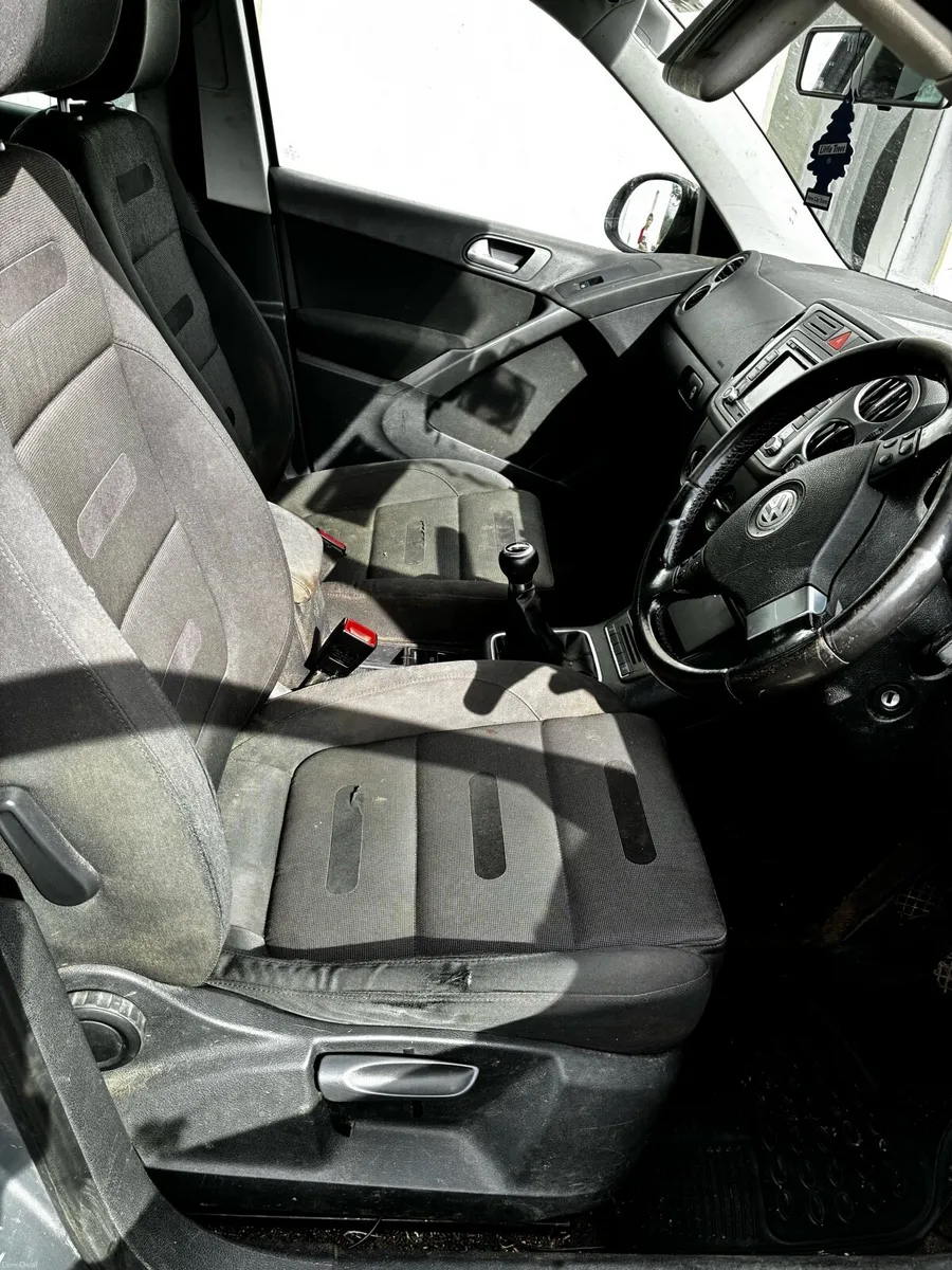 2008 Volkswagen Tiguan - Image 3