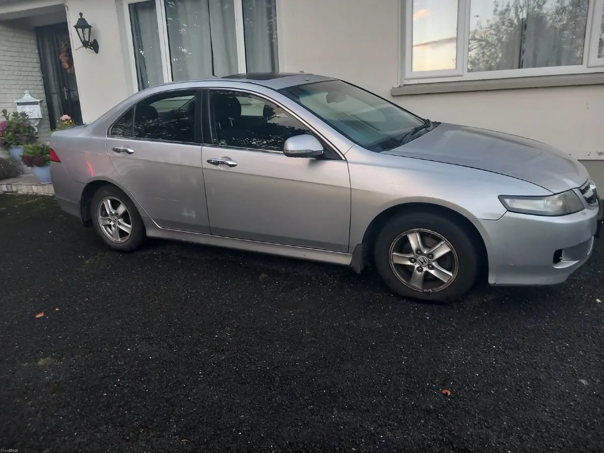 Honda Accord 2007 - Image 2