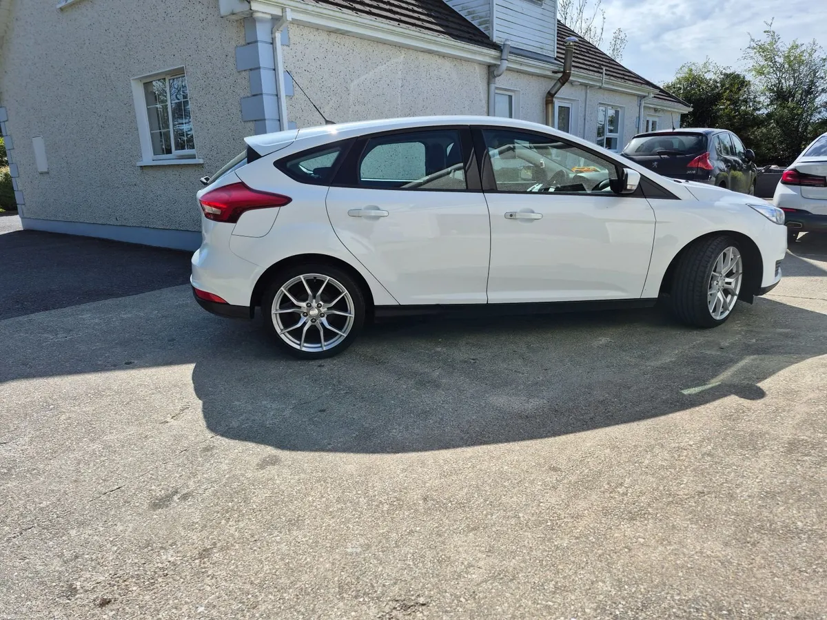Ford Focus 2015 - Image 3