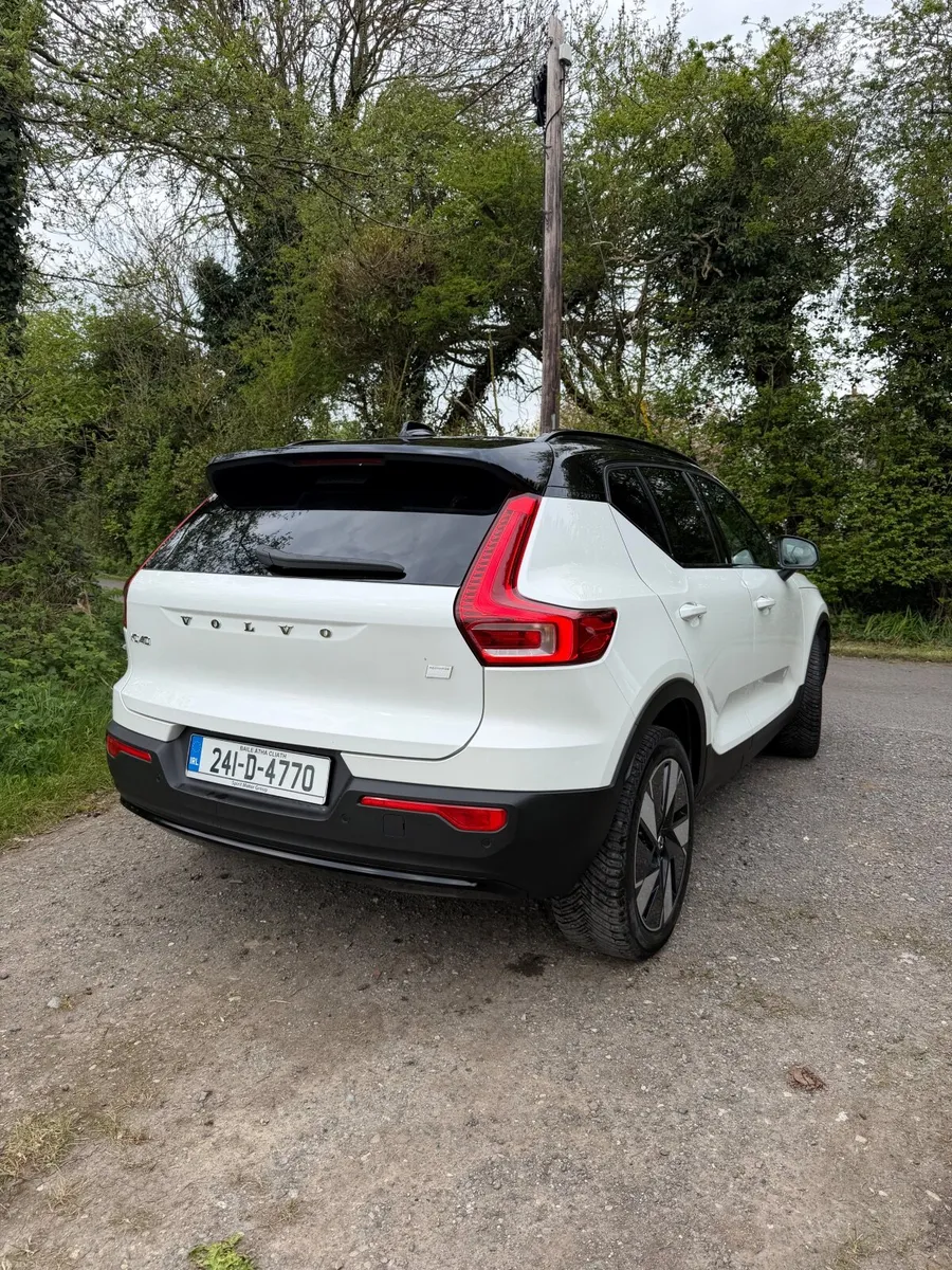 241 Volvo XC40 - Image 2
