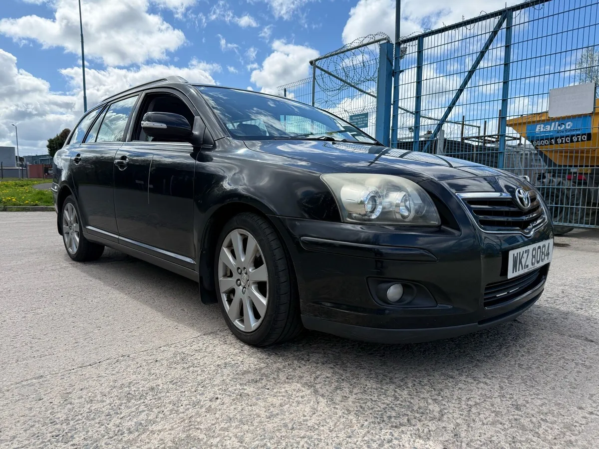 2009 Toyota Avensis Estate Diesel - Image 4