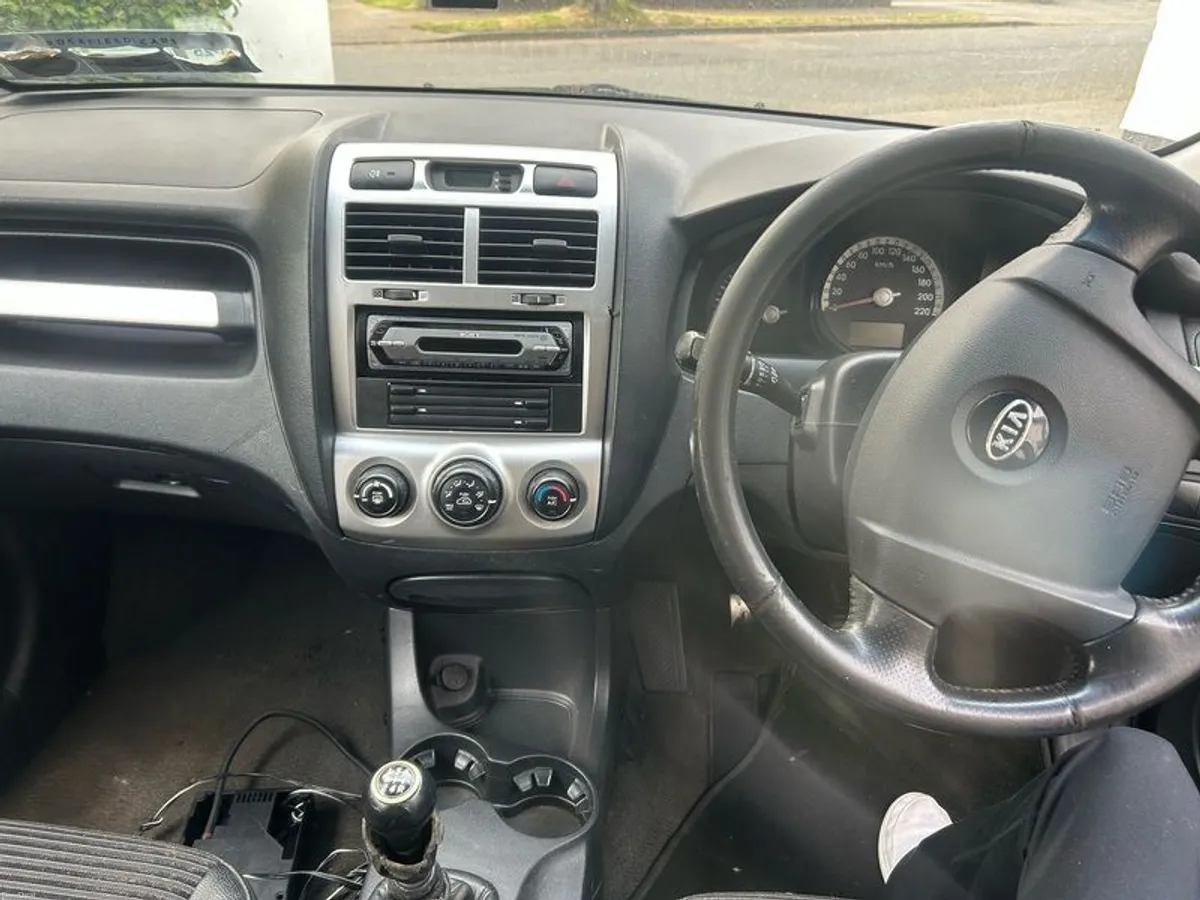 2009 Kia Sportage - Image 4