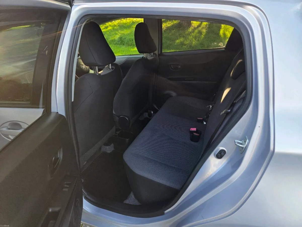 Toyota Yaris - Image 3