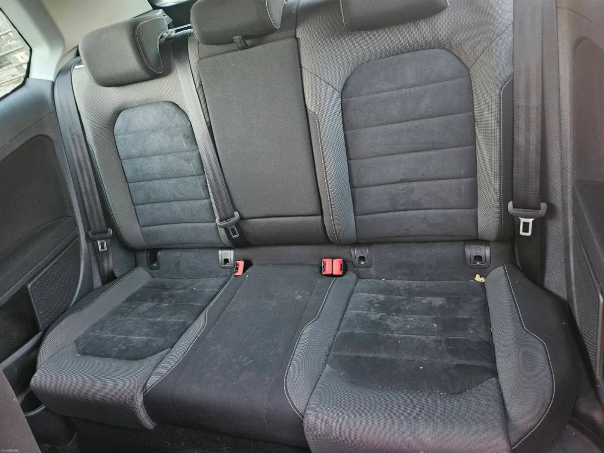 Vw Golf car - Image 4