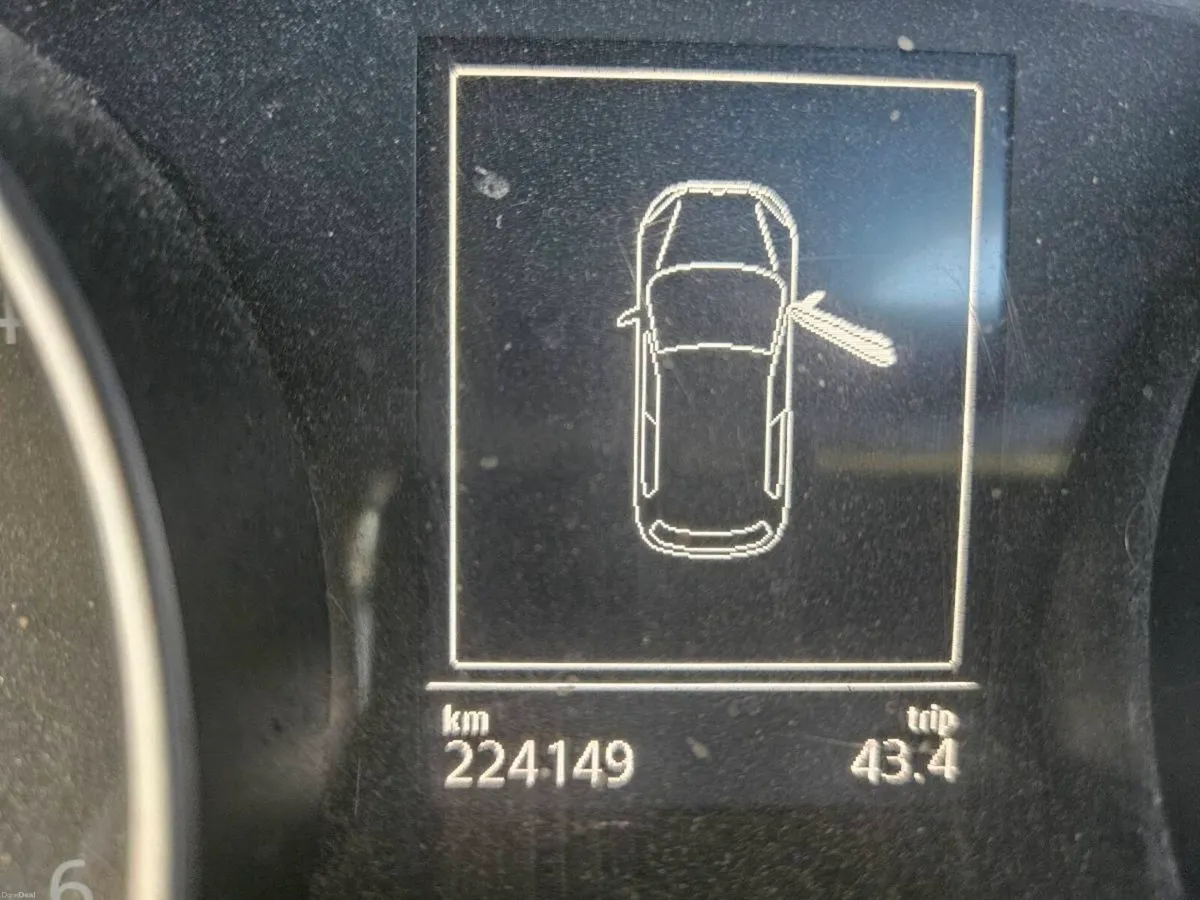 Vw Golf car - Image 1