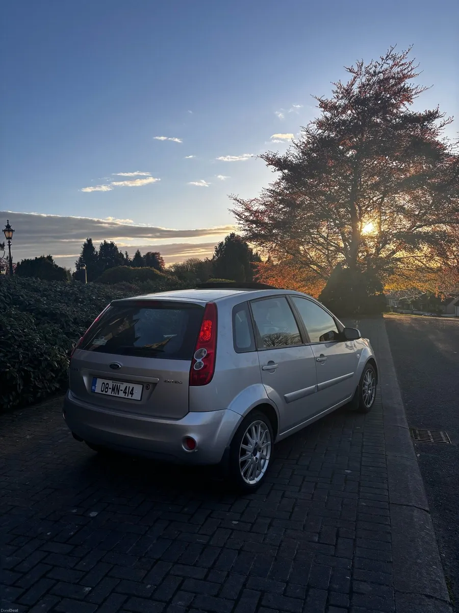 2008 Ford Fiesta 1.2 Zetec LOW MILEAGE - Image 4
