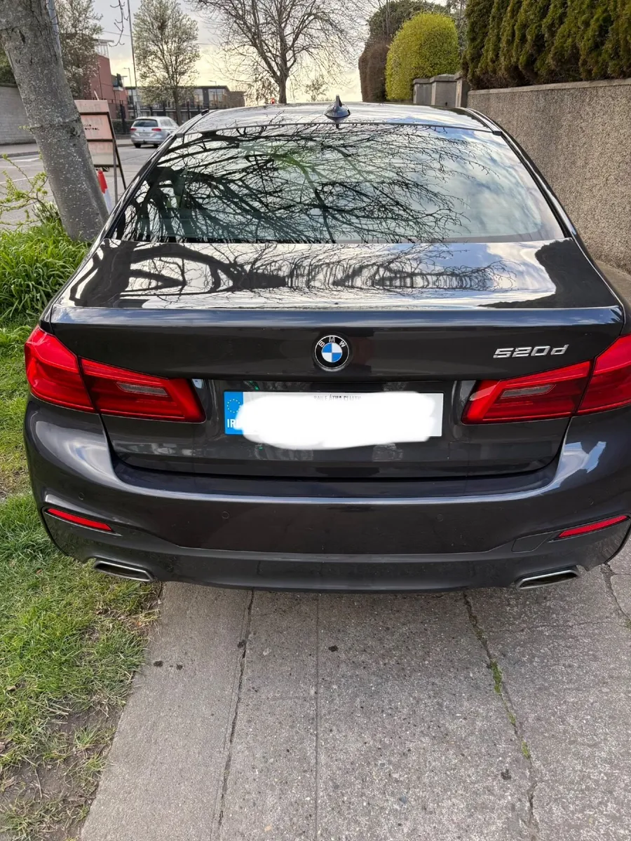 BMW 5-Series 2018 M Sport - Image 2