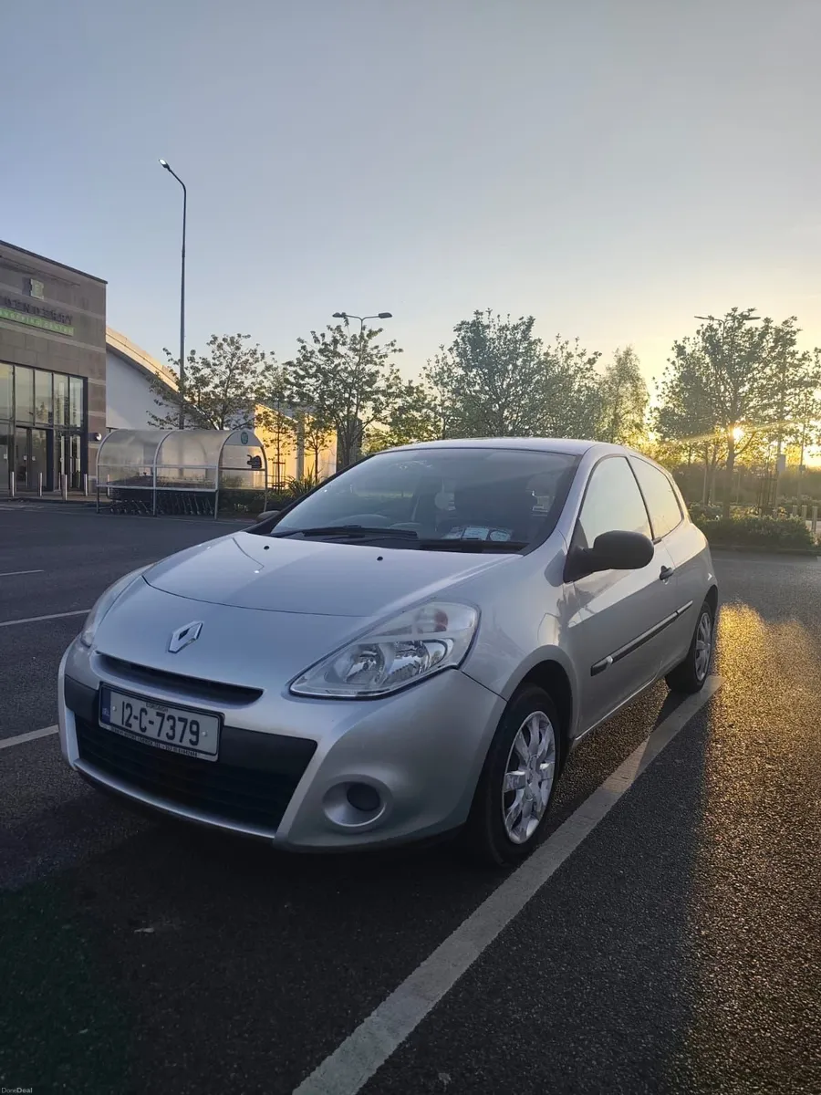 Renault Clio 2012 - Image 2