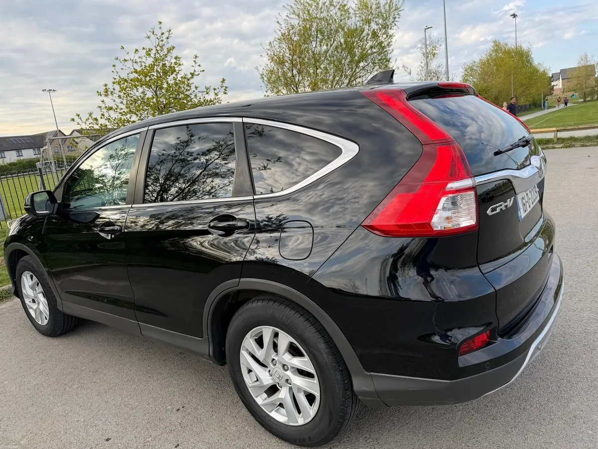 Honda CR-V 2016 low milage - Image 3