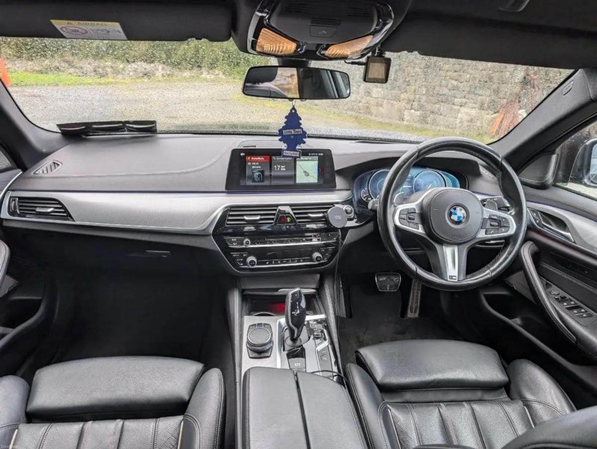 2017 Bmw 530e M Sport - Image 4