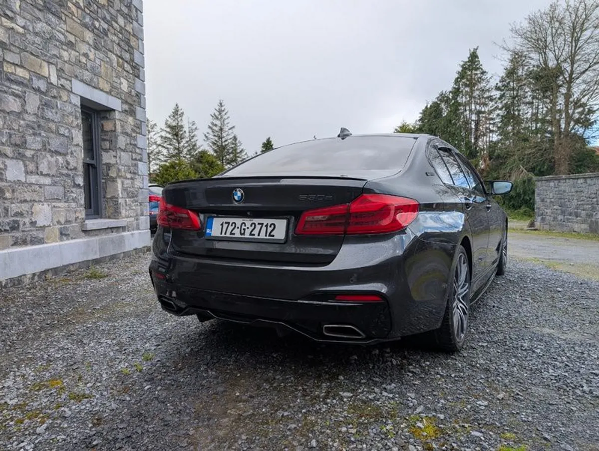 2017 Bmw 530e M Sport - Image 2