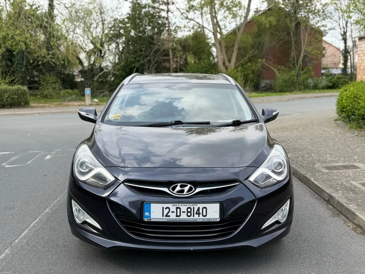 12 hyundai i40 estate 1.7diesel - Image 2