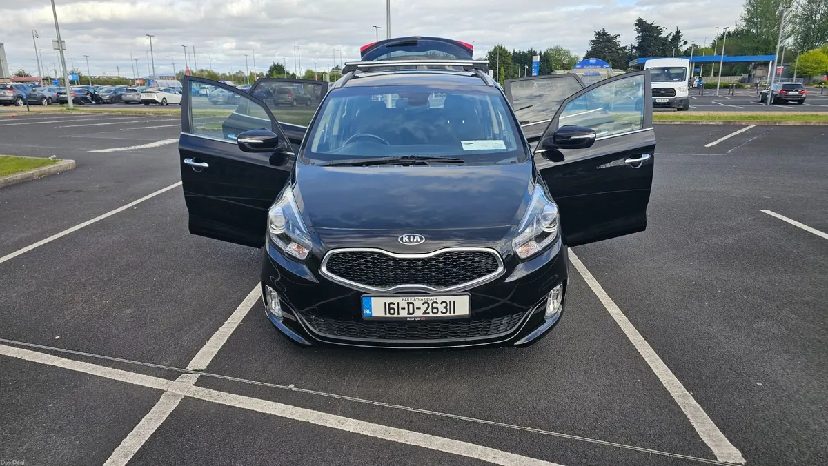 2016 Kia Carens 1.7 CRDi EX PE - Low Milage - Image 1