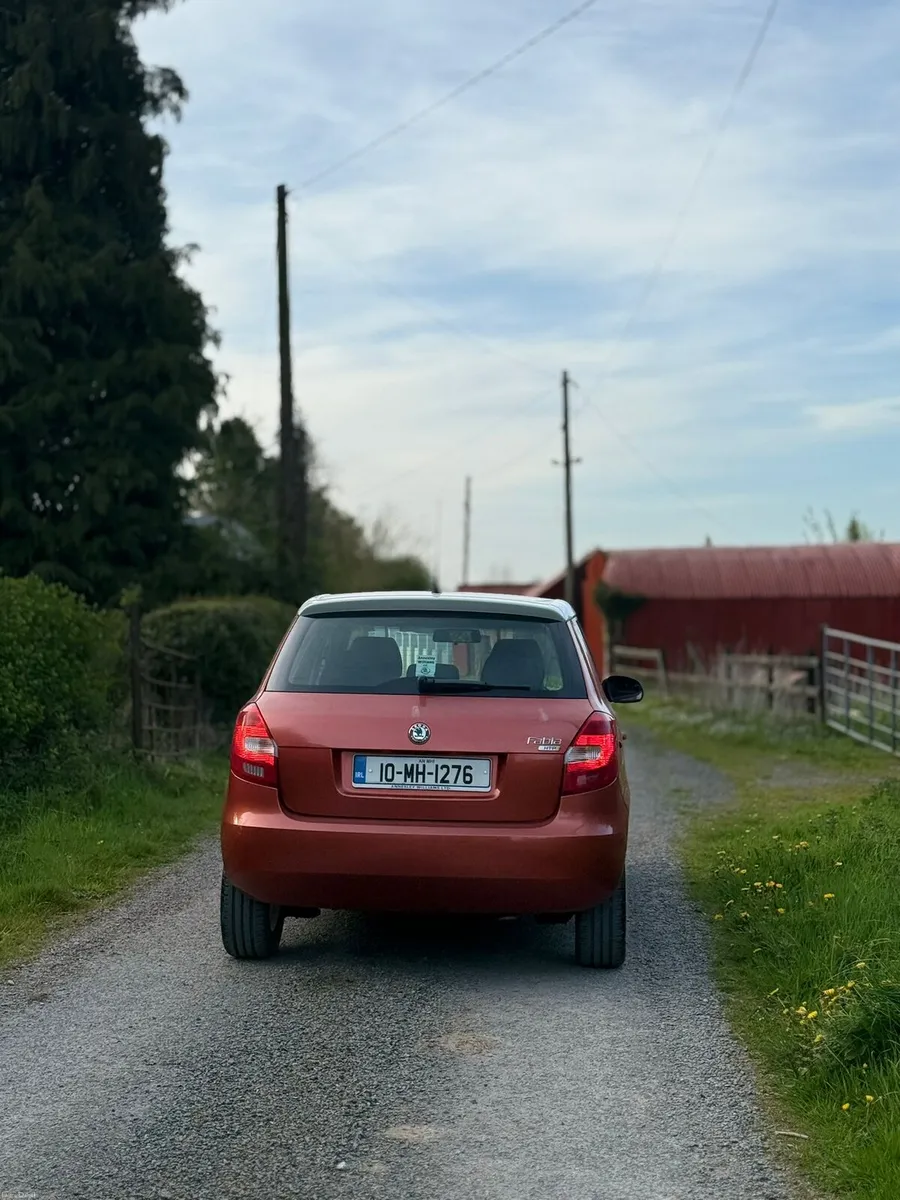 Skoda fabia  1,2 2010 - Image 4