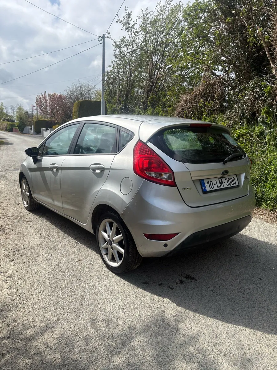 2010 ford fiesta - Image 3