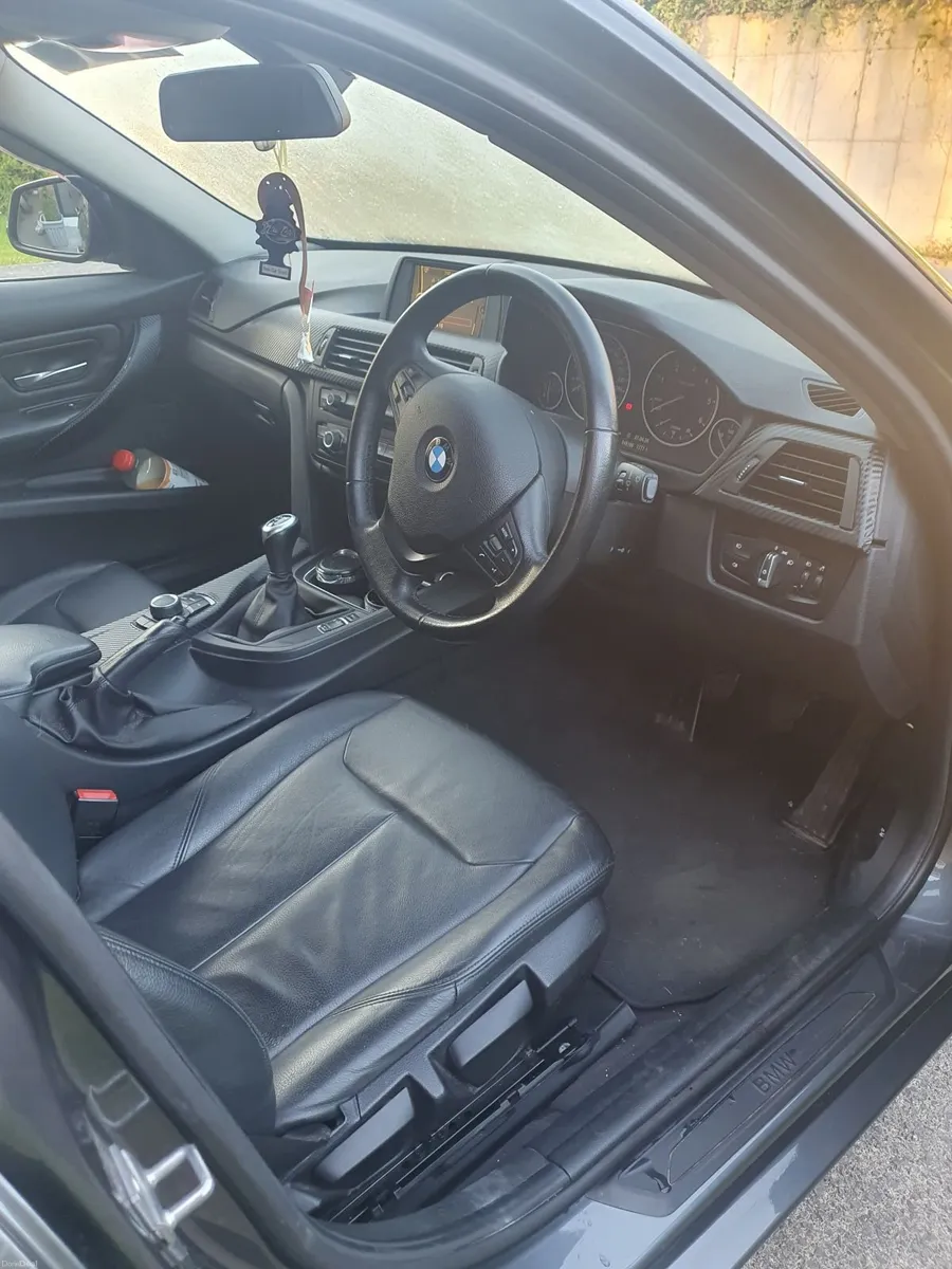 BMW 3-Series 2013 - Image 3