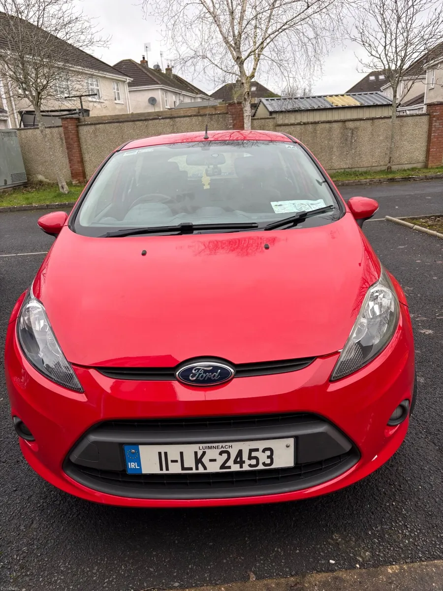 Ford Fiesta 2011 - Image 2