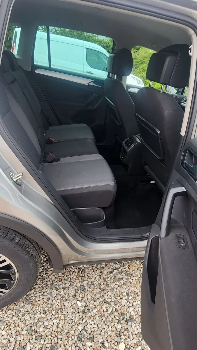 Volkswagen Tiguan 2019 - Image 2