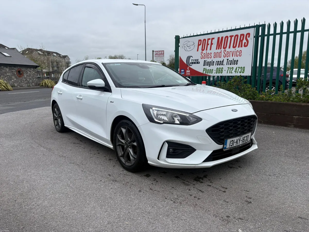 Ford Focus 2019 - Image 2