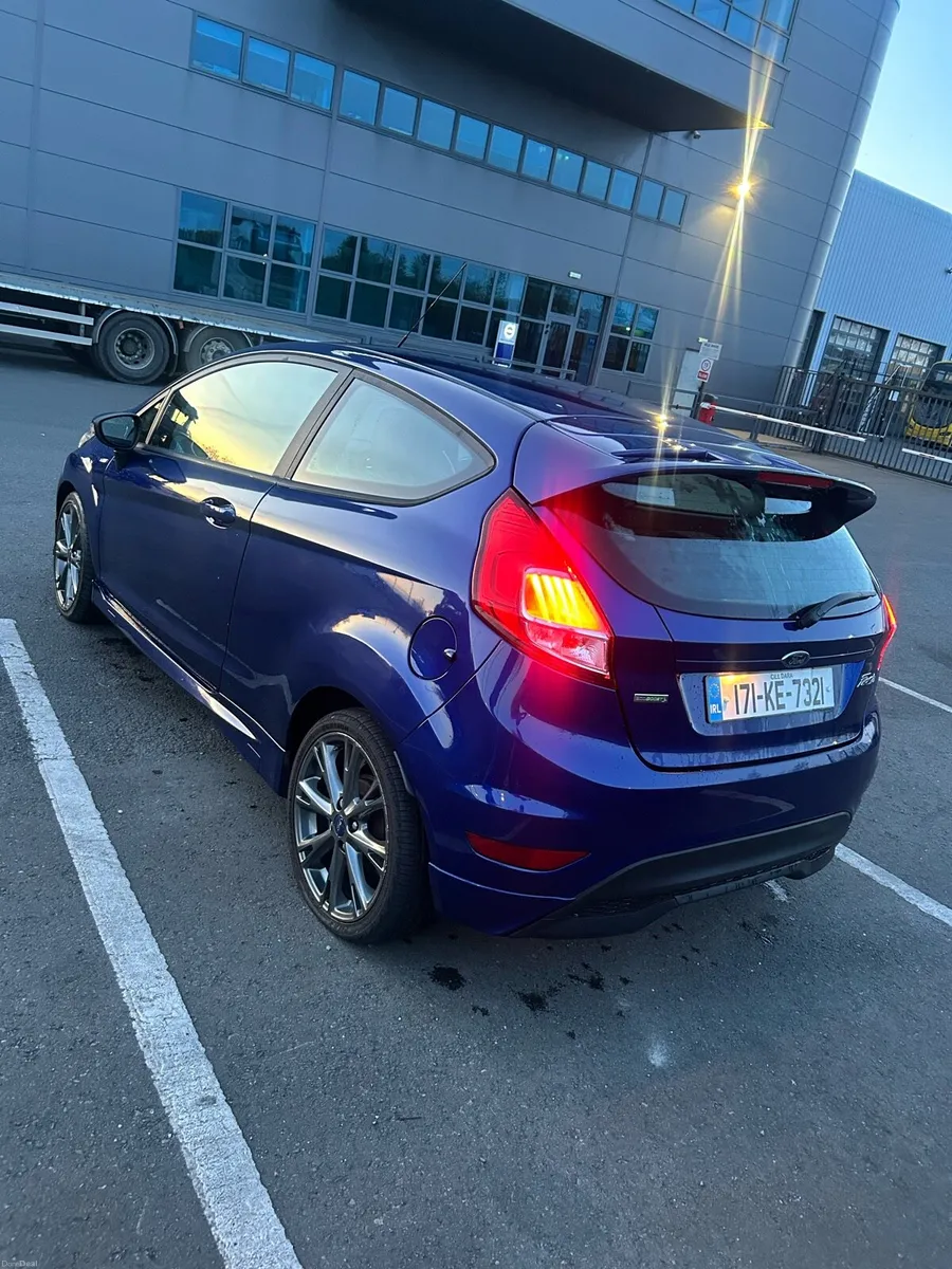171 Ford Fiesta ST Line ECOBOOST 125PS - Image 4