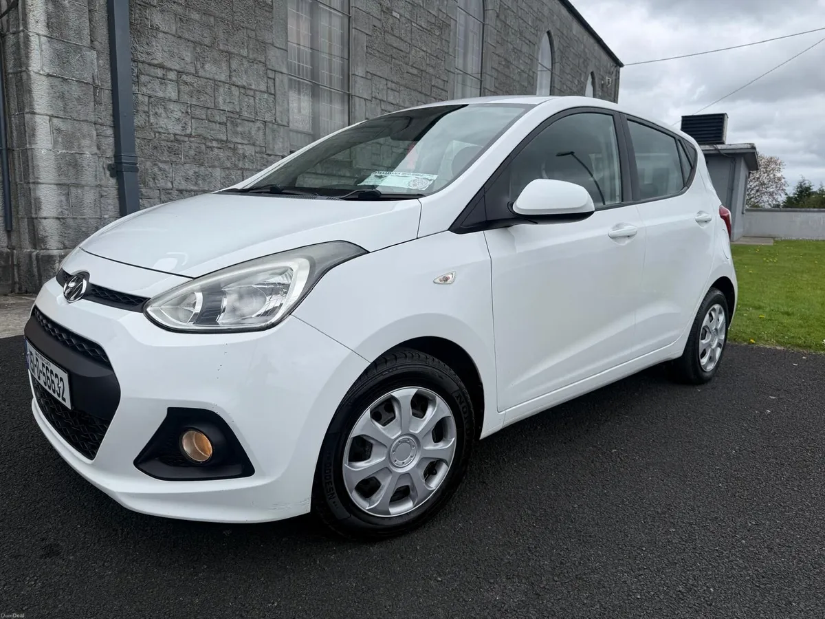 2015 Hyundai i10 LOW Mileage 1.2 Petrol - Image 1