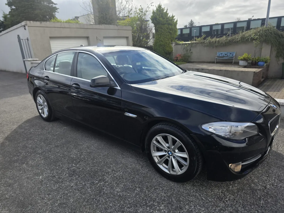 BMW 5-Series 2013 - Image 2