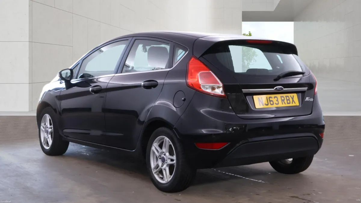 Ford Fiesta ZETEC- FINANCE AVAILABLE - Image 3