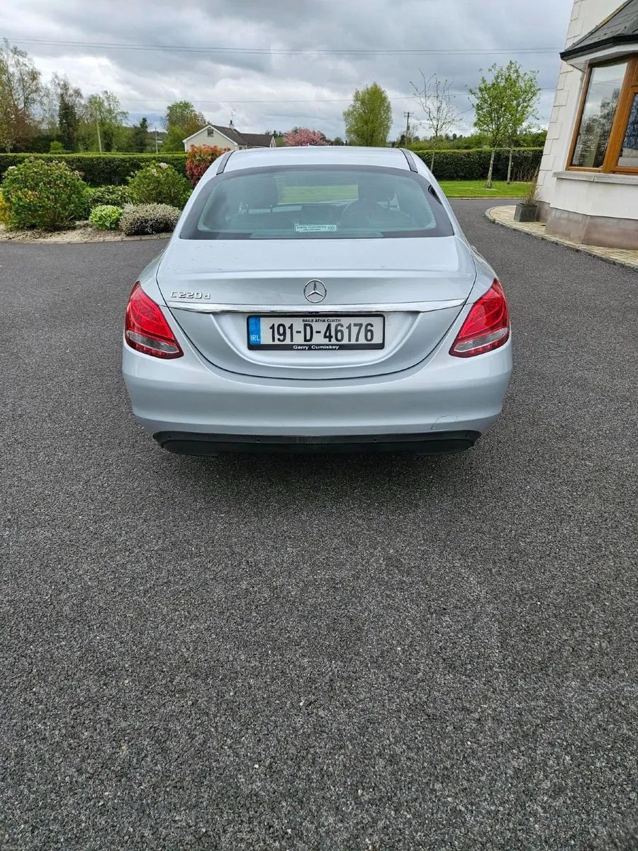 Mercedes-Benz C-Class 2019 - Image 4