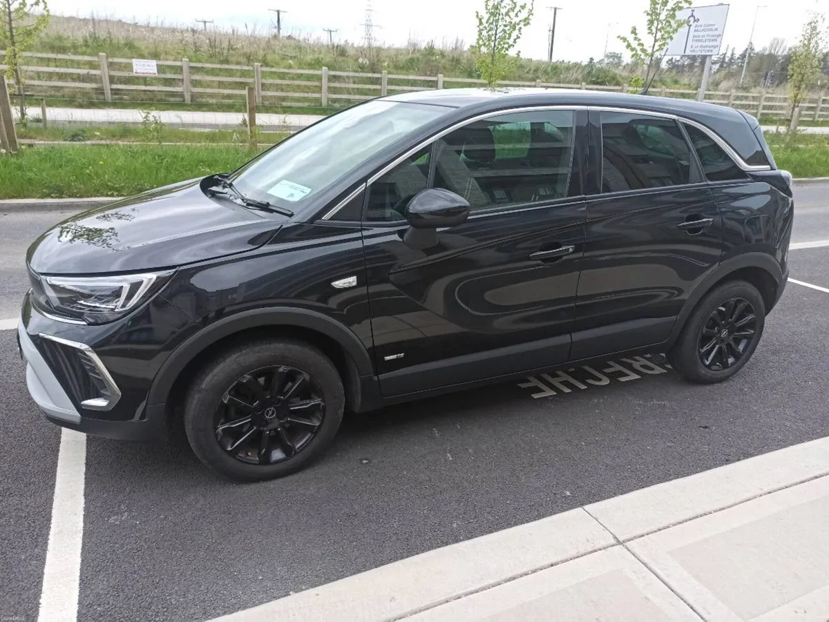 Opel Crossland 2023 SRI 1.2 110PS 6SPD - Image 2