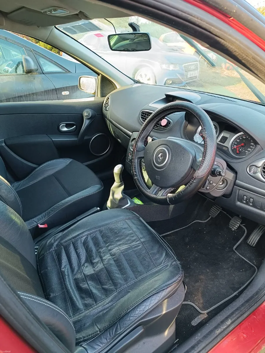Renault Clio 2008 - FOR PARTS - Image 2