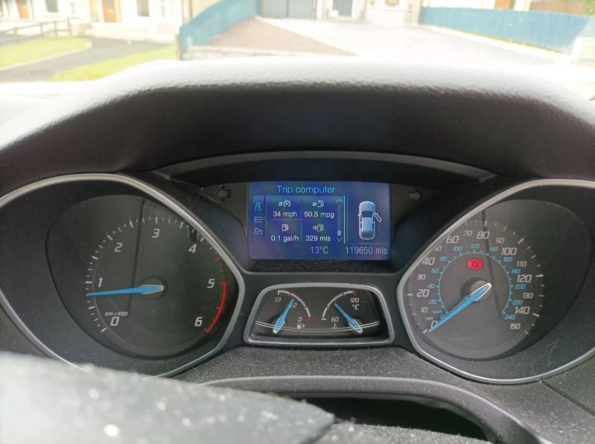 Ford Focus Titanium 1.6 L Diesel - Image 2