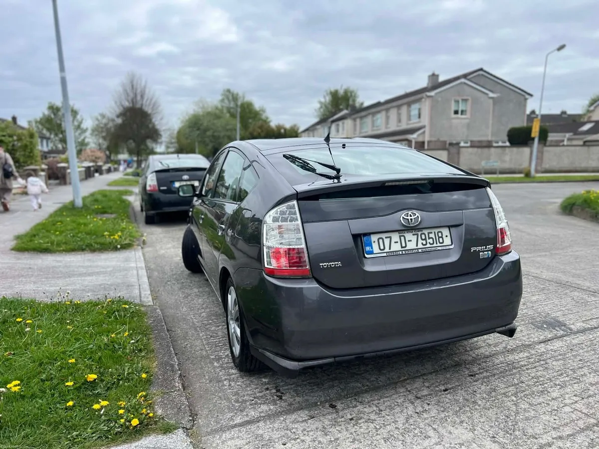 Toyota Prius 1.5 hybrid - Image 3