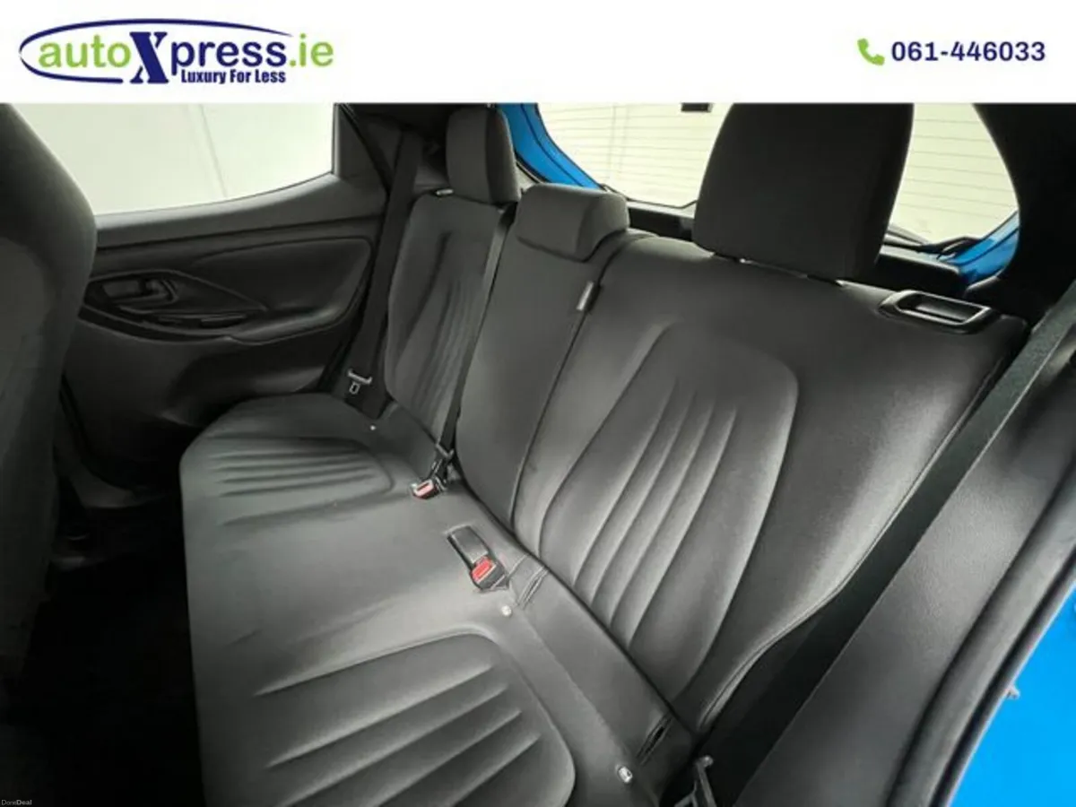 Toyota Yaris X ULTRA LOW MILEAGE, Reversing camera - Image 4