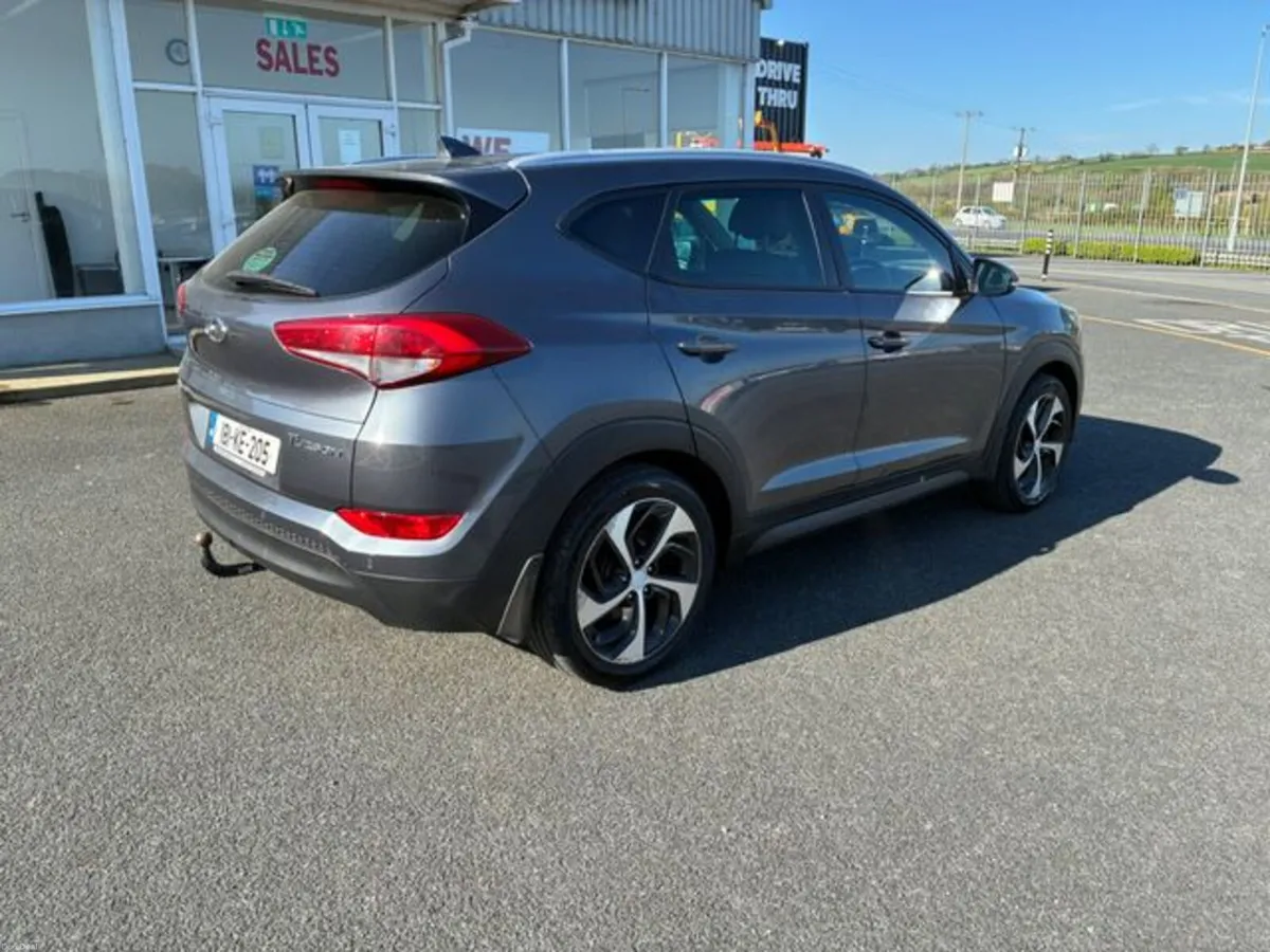 Hyundai Tucson Executive SE 5DR - Image 3