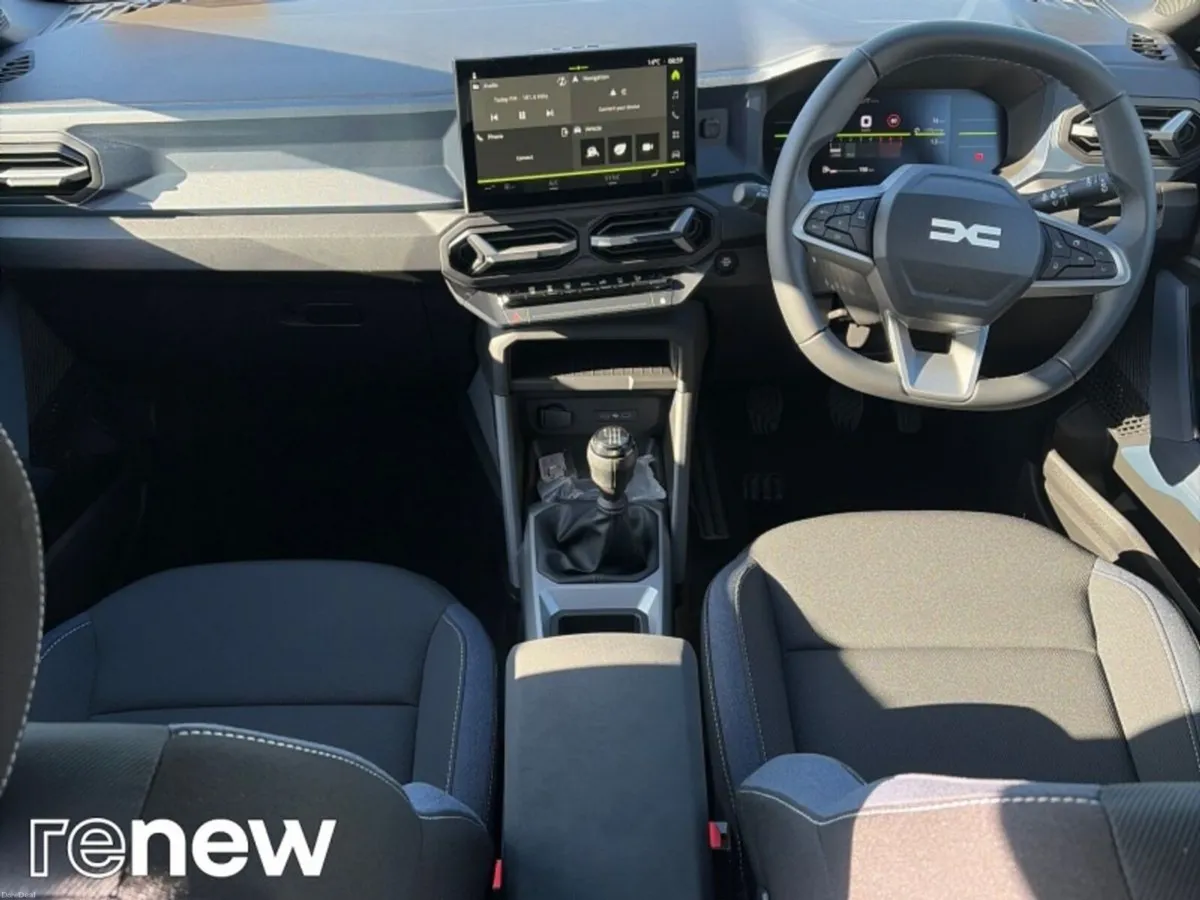 Dacia Bigster EXPRESSION MHEV 1.2 TCE 140 BHP 5DR - Image 2