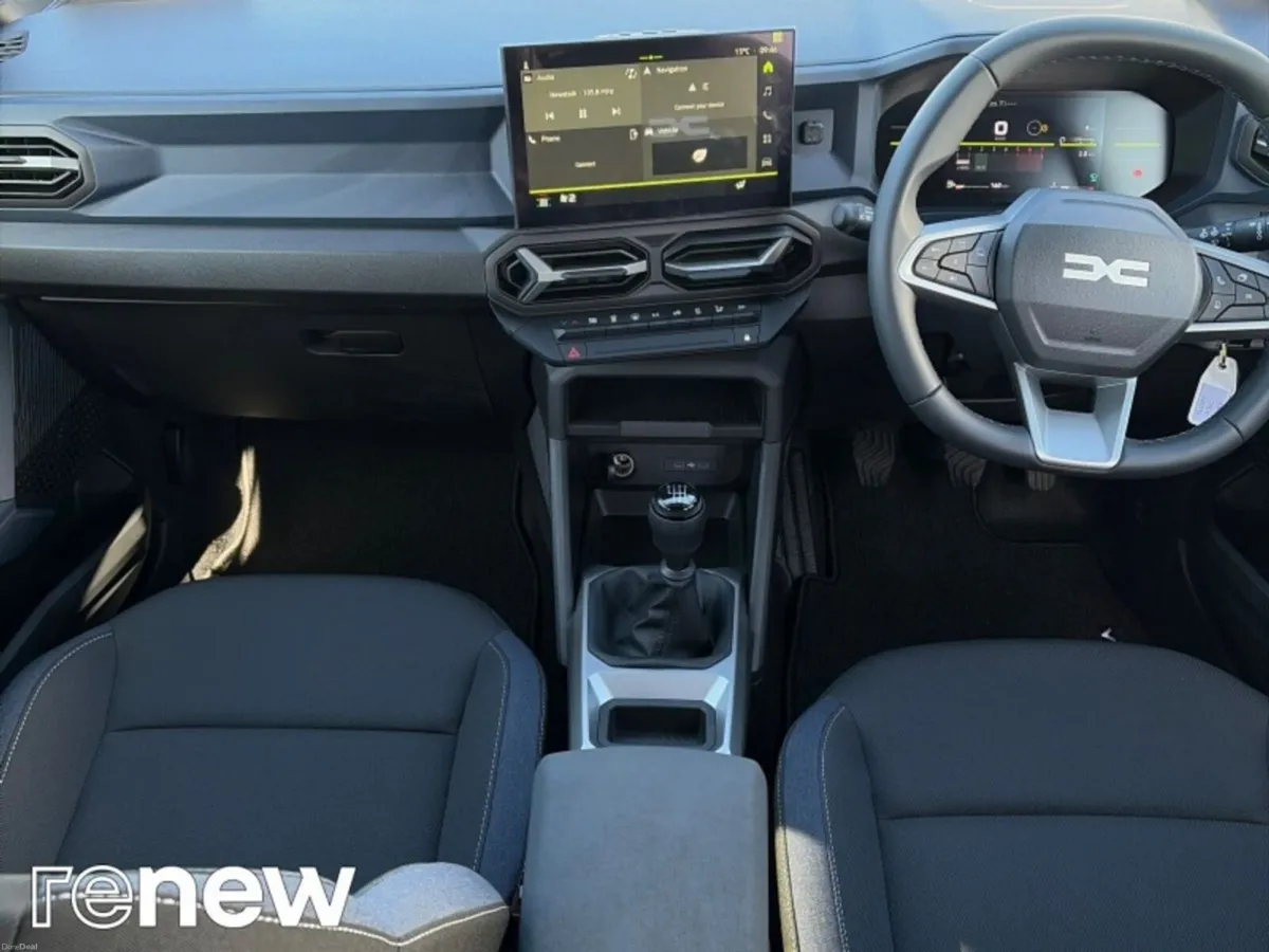 Dacia Duster EXPRESSION MHEV 1.2 TCE 140 BHP 5DR * - Image 2