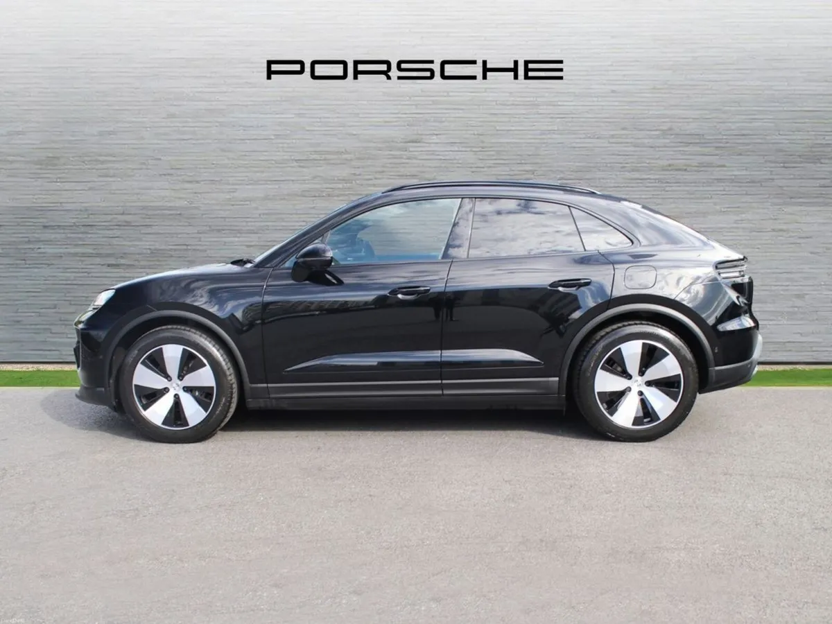 Porsche Macan Electric - Image 4
