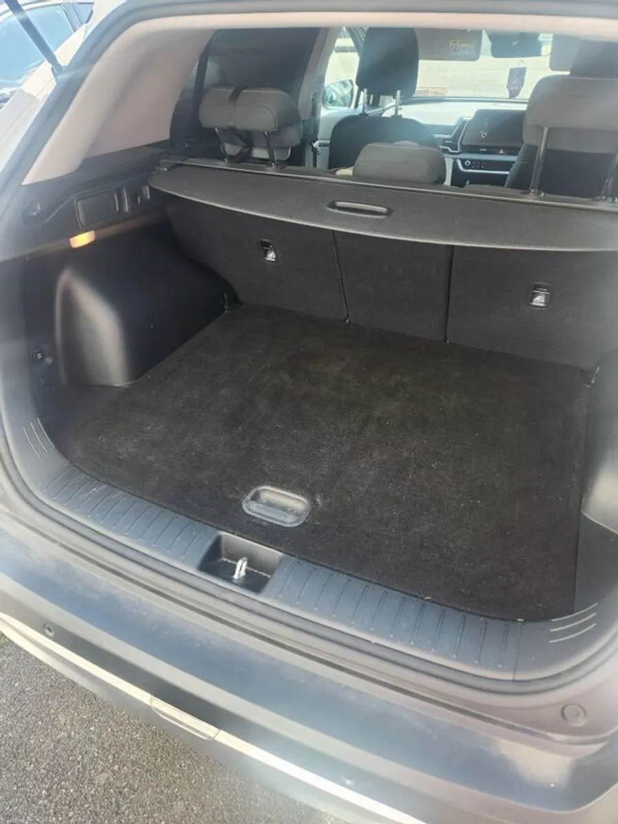 2023 Kia Sportage - Image 3