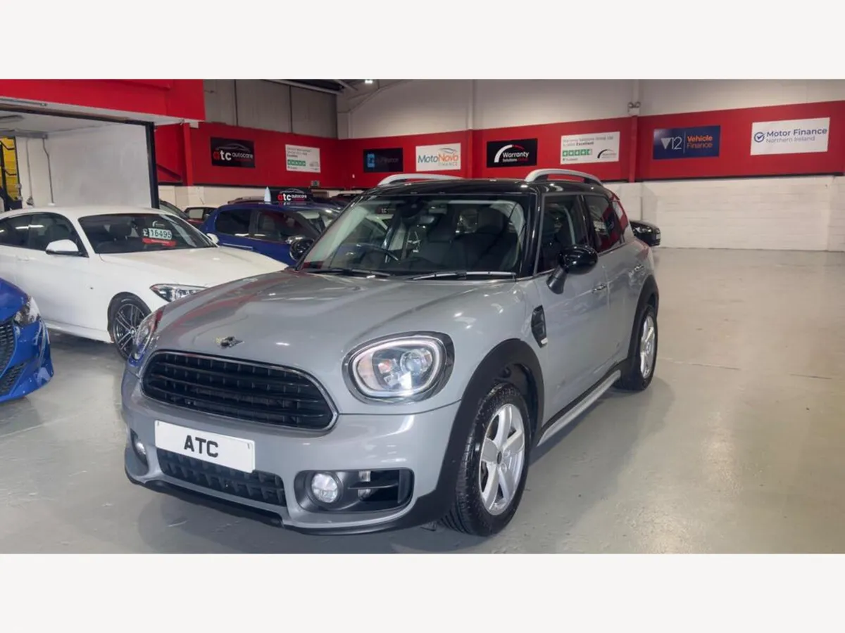 2018 MINI Countryman Cooper - Image 3