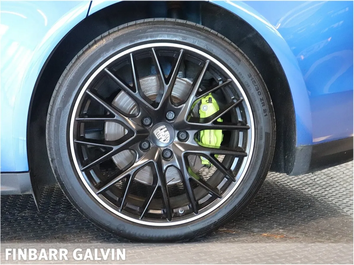 Porsche Panamera  Panamera 4 E-Hybrid Executive - Image 4