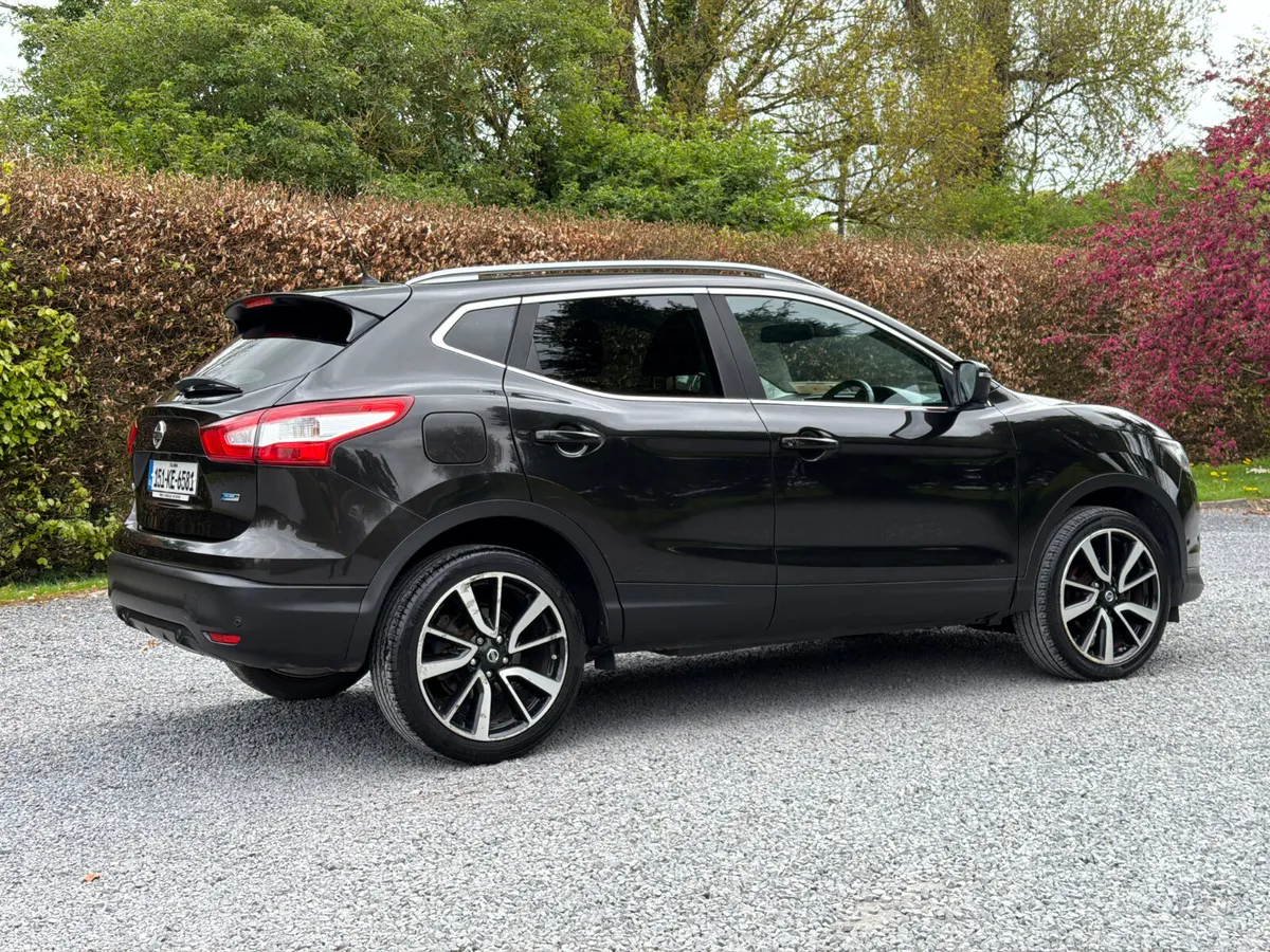 Nissan Qashqai 2015 DCI  SVE LOW Mileage - Image 4